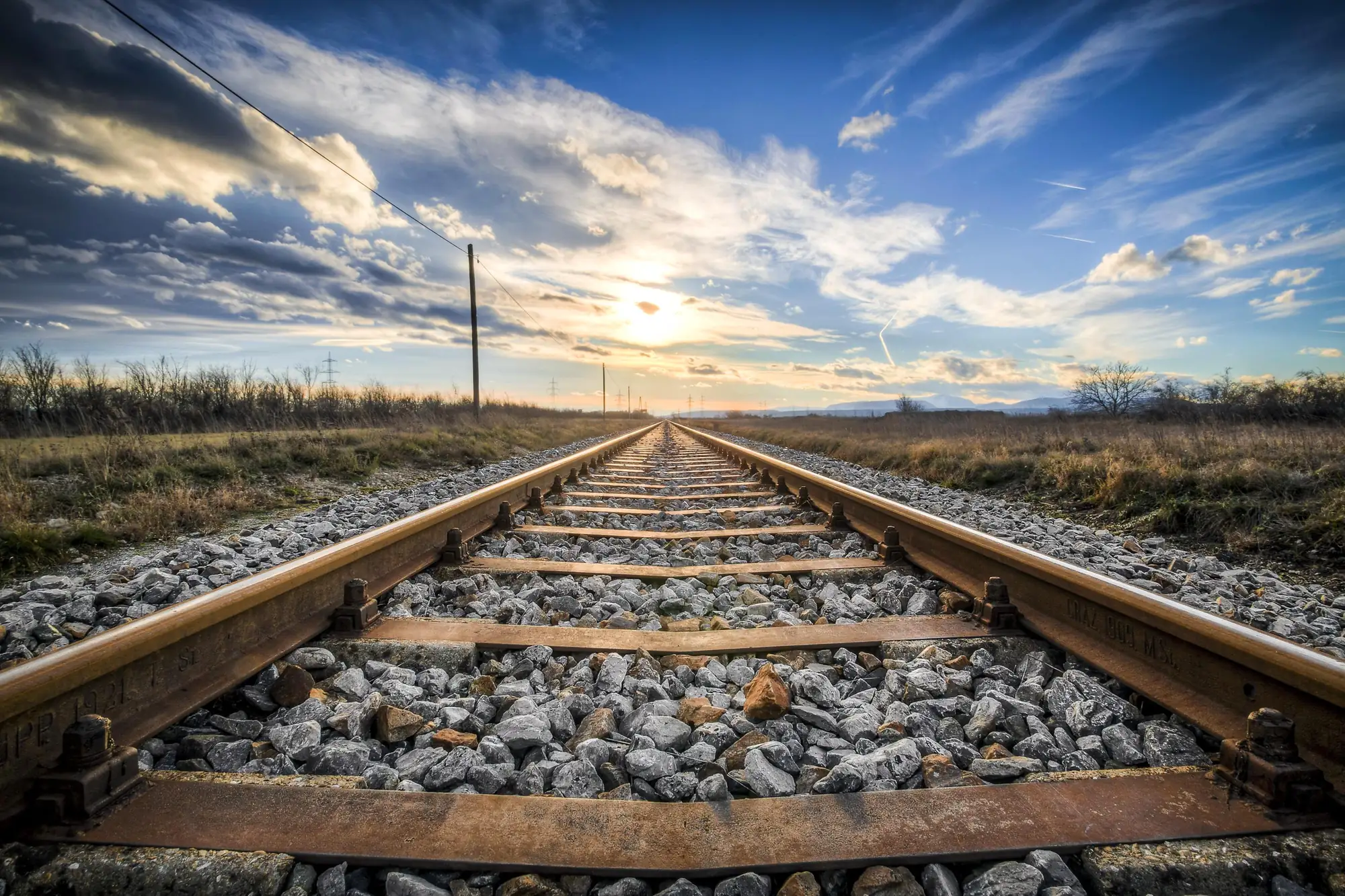 Schienen, die in den Horizont führen — Ruby on Rails Webanwendungen von WebDesign WebPages